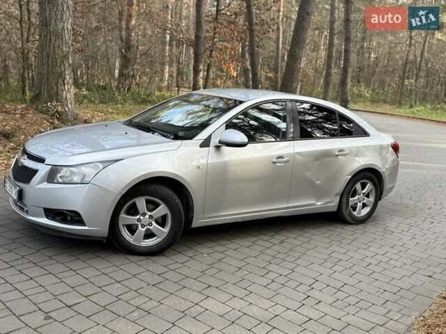 Серый Шевроле Круз, объемом двигателя 1.8 л и пробегом 194 тыс. км за 5555 $, фото 21 на Automoto.ua