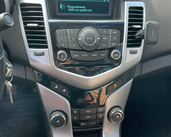 Сірий Шевроле Круз, об'ємом двигуна 1.8 л та пробігом 137 тис. км за 7900 $, фото 13 на Automoto.ua