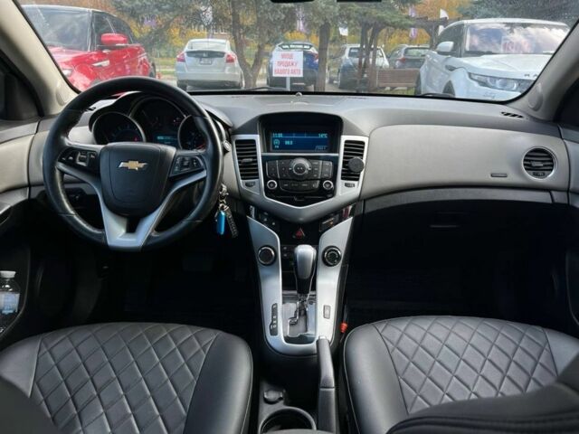 Серый Шевроле Круз, объемом двигателя 1.4 л и пробегом 280 тыс. км за 6400 $, фото 10 на Automoto.ua