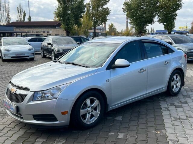 Серый Шевроле Круз, объемом двигателя 1.4 л и пробегом 280 тыс. км за 6400 $, фото 2 на Automoto.ua