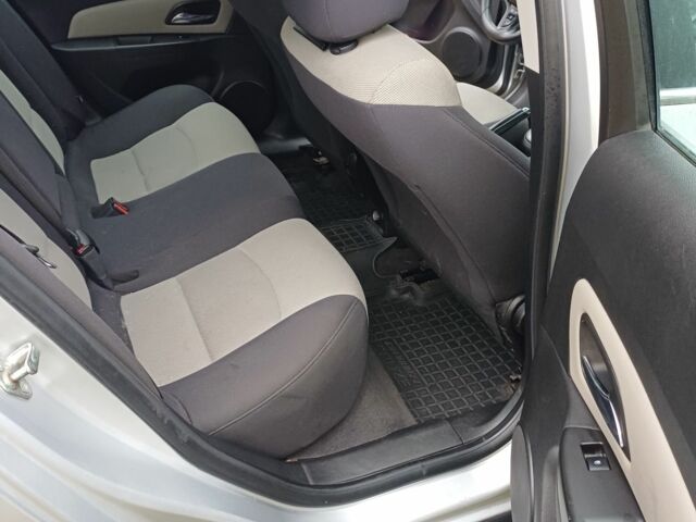 Сірий Шевроле Круз, об'ємом двигуна 1.8 л та пробігом 210 тис. км за 5999 $, фото 7 на Automoto.ua