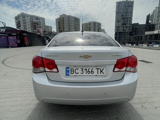 Серый Шевроле Круз, объемом двигателя 1.8 л и пробегом 240 тыс. км за 6500 $, фото 1 на Automoto.ua