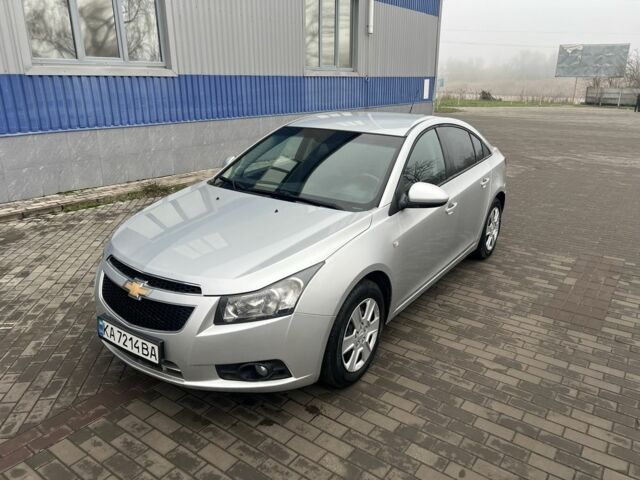 Сірий Шевроле Круз, об'ємом двигуна 1.8 л та пробігом 180 тис. км за 5500 $, фото 5 на Automoto.ua