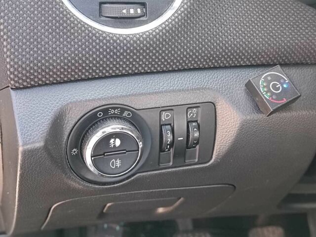 Серый Шевроле Круз, объемом двигателя 1.6 л и пробегом 272 тыс. км за 5440 $, фото 22 на Automoto.ua