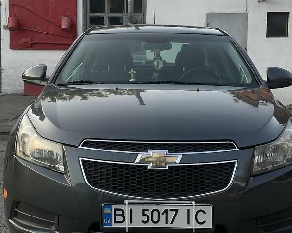 Серый Шевроле Круз, объемом двигателя 1.36 л и пробегом 260 тыс. км за 6750 $, фото 2 на Automoto.ua