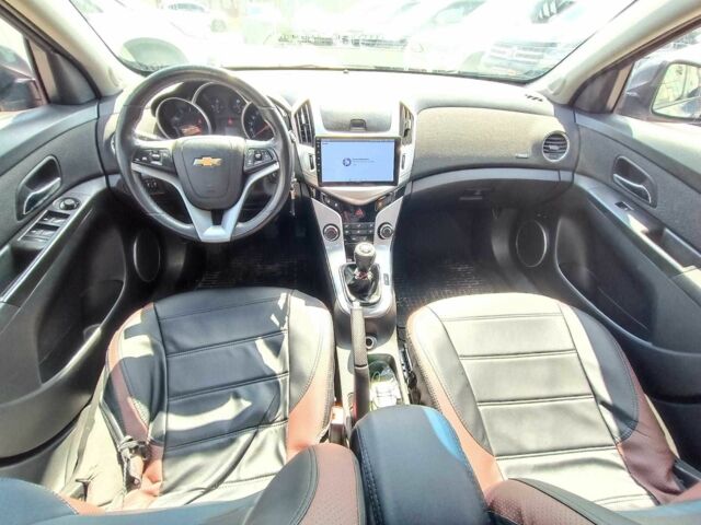 Серый Шевроле Круз, объемом двигателя 1.6 л и пробегом 272 тыс. км за 5440 $, фото 14 на Automoto.ua