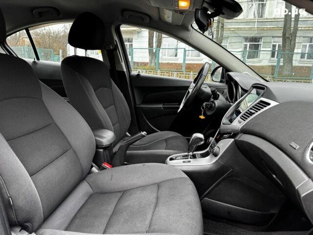 Серый Шевроле Круз, объемом двигателя 1.4 л и пробегом 257 тыс. км за 6440 $, фото 32 на Automoto.ua