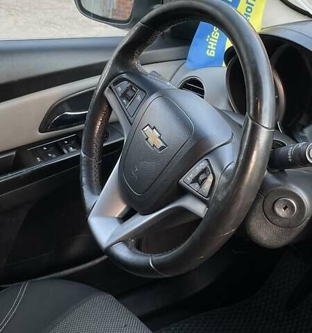 Серый Шевроле Круз, объемом двигателя 1.36 л и пробегом 260 тыс. км за 6750 $, фото 12 на Automoto.ua