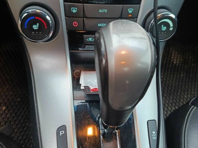 Серый Шевроле Круз, объемом двигателя 1.4 л и пробегом 238 тыс. км за 6300 $, фото 18 на Automoto.ua