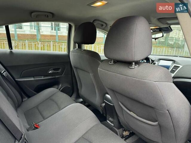 Сірий Шевроле Круз, об'ємом двигуна 1.4 л та пробігом 257 тис. км за 6440 $, фото 28 на Automoto.ua