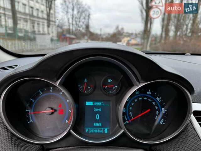 Сірий Шевроле Круз, об'ємом двигуна 1.4 л та пробігом 257 тис. км за 6440 $, фото 14 на Automoto.ua