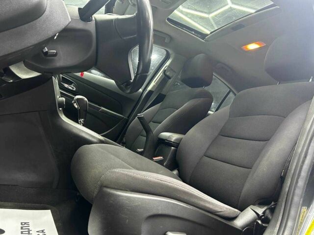 Серый Шевроле Круз, объемом двигателя 1.4 л и пробегом 130 тыс. км за 7200 $, фото 9 на Automoto.ua