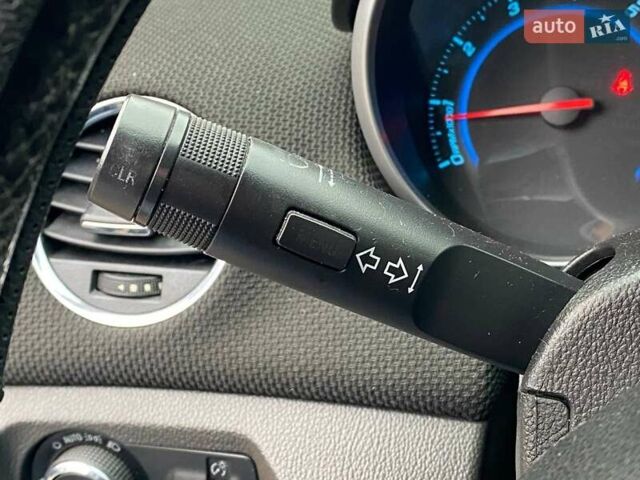 Серый Шевроле Круз, объемом двигателя 1.36 л и пробегом 233 тыс. км за 7090 $, фото 19 на Automoto.ua