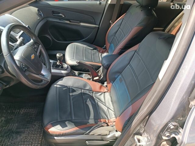 Серый Шевроле Круз, объемом двигателя 1.6 л и пробегом 272 тыс. км за 6940 $, фото 19 на Automoto.ua