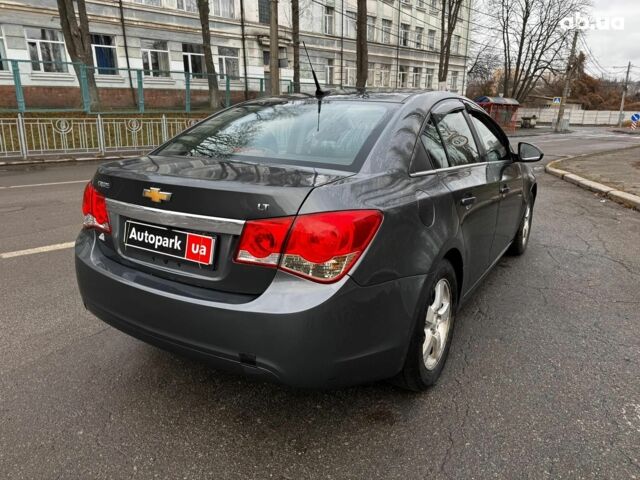 Серый Шевроле Круз, объемом двигателя 1.4 л и пробегом 257 тыс. км за 6440 $, фото 5 на Automoto.ua