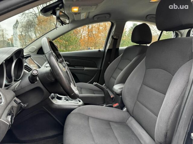 Серый Шевроле Круз, объемом двигателя 1.4 л и пробегом 257 тыс. км за 6440 $, фото 23 на Automoto.ua