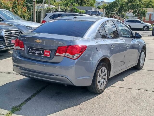 Серый Шевроле Круз, объемом двигателя 1.6 л и пробегом 272 тыс. км за 5440 $, фото 7 на Automoto.ua
