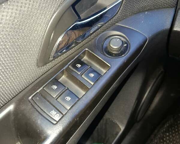 Сірий Шевроле Круз, об'ємом двигуна 1.4 л та пробігом 238 тис. км за 6700 $, фото 30 на Automoto.ua