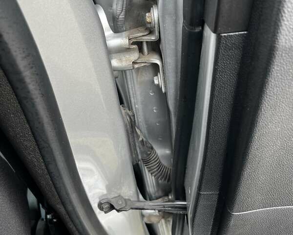 Серый Шевроле Круз, объемом двигателя 1.82 л и пробегом 170 тыс. км за 6800 $, фото 28 на Automoto.ua