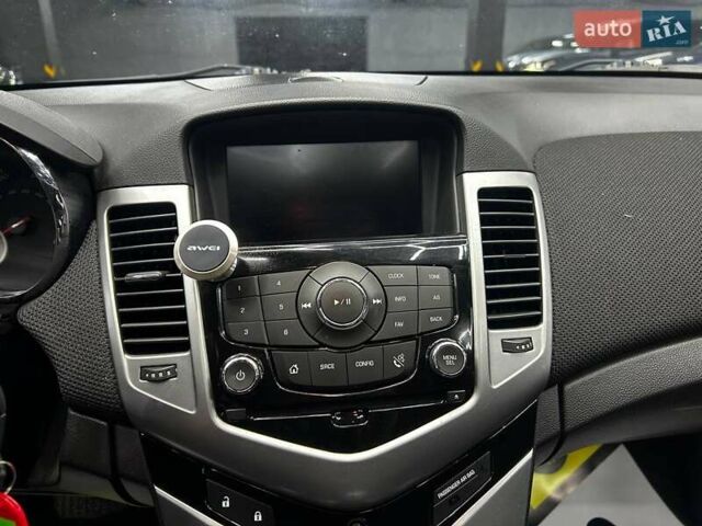 Сірий Шевроле Круз, об'ємом двигуна 1.4 л та пробігом 130 тис. км за 7200 $, фото 15 на Automoto.ua