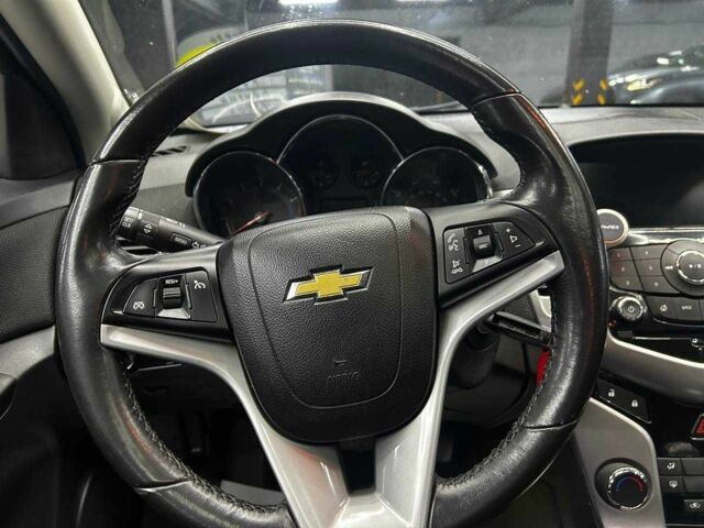 Серый Шевроле Круз, объемом двигателя 1.4 л и пробегом 130 тыс. км за 7200 $, фото 13 на Automoto.ua