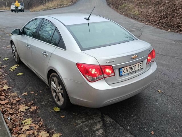 Серый Шевроле Круз, объемом двигателя 1.4 л и пробегом 238 тыс. км за 6300 $, фото 3 на Automoto.ua