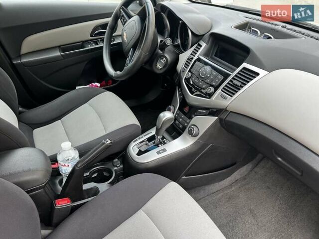 Серый Шевроле Круз, объемом двигателя 1.82 л и пробегом 170 тыс. км за 6800 $, фото 18 на Automoto.ua