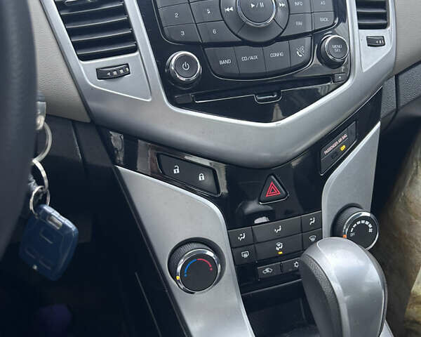 Сірий Шевроле Круз, об'ємом двигуна 1.8 л та пробігом 306 тис. км за 7200 $, фото 6 на Automoto.ua