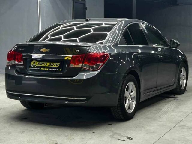 Серый Шевроле Круз, объемом двигателя 1.4 л и пробегом 130 тыс. км за 7200 $, фото 5 на Automoto.ua