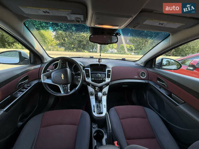 Серый Шевроле Круз, объемом двигателя 1.4 л и пробегом 290 тыс. км за 7200 $, фото 2 на Automoto.ua