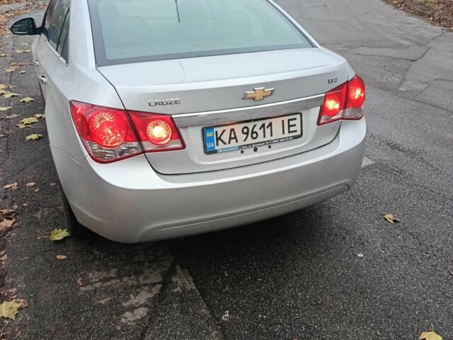 Серый Шевроле Круз, объемом двигателя 1.4 л и пробегом 238 тыс. км за 6300 $, фото 2 на Automoto.ua