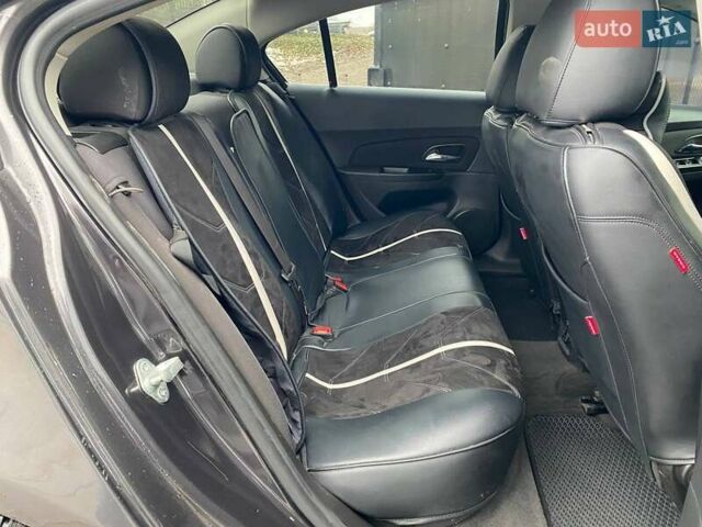 Серый Шевроле Круз, объемом двигателя 1.36 л и пробегом 233 тыс. км за 7090 $, фото 10 на Automoto.ua