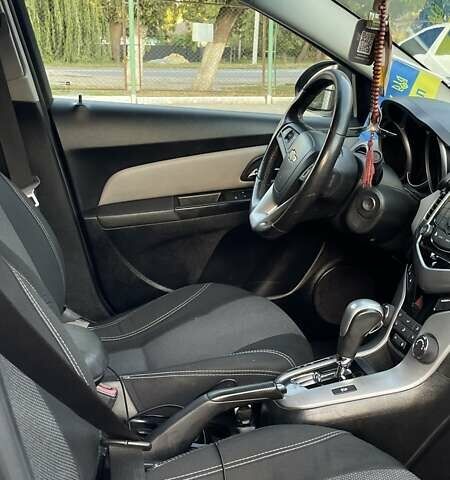 Серый Шевроле Круз, объемом двигателя 1.36 л и пробегом 260 тыс. км за 6750 $, фото 13 на Automoto.ua