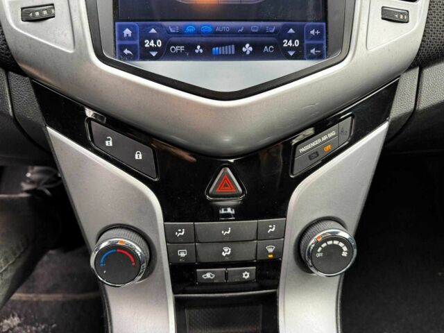 Серый Шевроле Круз, объемом двигателя 1.4 л и пробегом 257 тыс. км за 6440 $, фото 19 на Automoto.ua