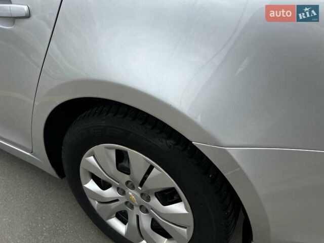 Серый Шевроле Круз, объемом двигателя 1.82 л и пробегом 170 тыс. км за 6800 $, фото 12 на Automoto.ua