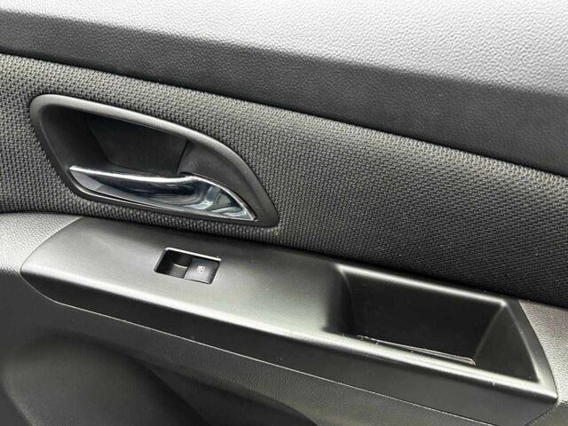 Серый Шевроле Круз, объемом двигателя 1.4 л и пробегом 130 тыс. км за 7200 $, фото 18 на Automoto.ua