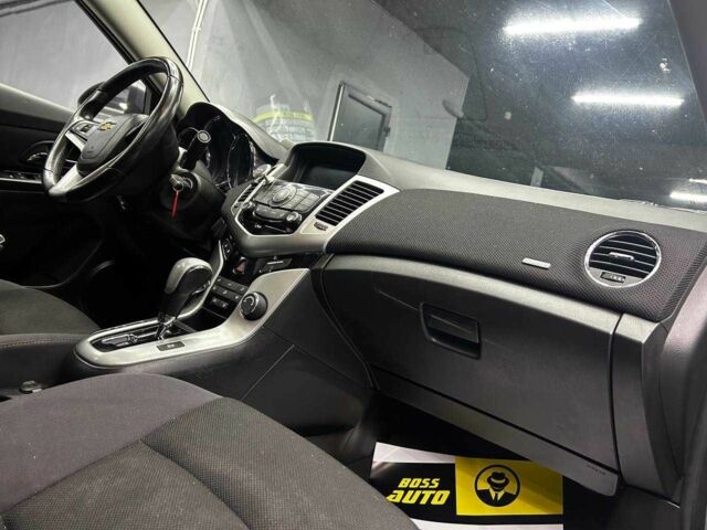 Серый Шевроле Круз, объемом двигателя 1.4 л и пробегом 130 тыс. км за 7200 $, фото 19 на Automoto.ua