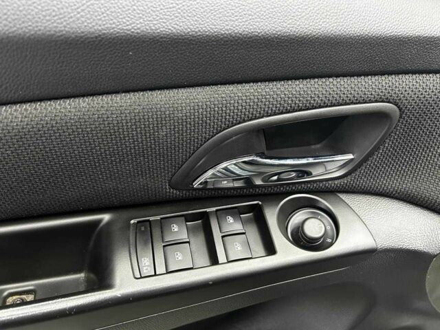 Серый Шевроле Круз, объемом двигателя 1.4 л и пробегом 130 тыс. км за 7200 $, фото 6 на Automoto.ua