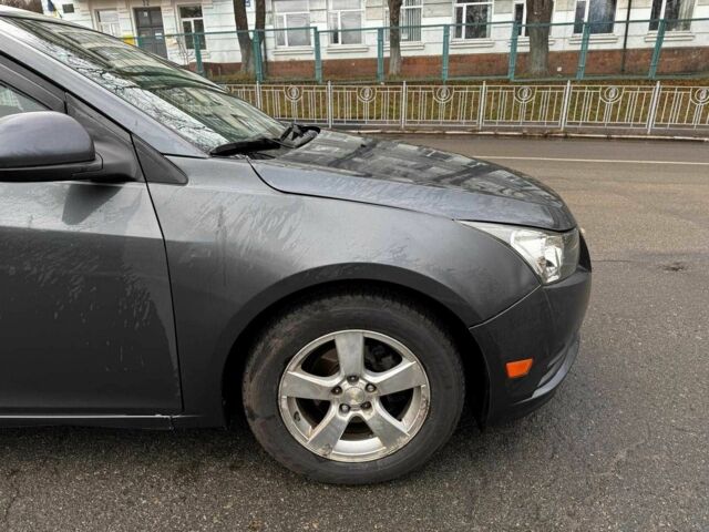 Серый Шевроле Круз, объемом двигателя 1.4 л и пробегом 257 тыс. км за 6440 $, фото 4 на Automoto.ua