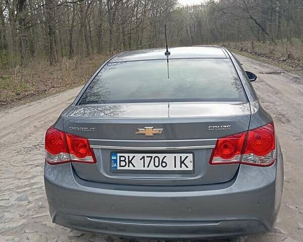 Серый Шевроле Круз, объемом двигателя 1.6 л и пробегом 155 тыс. км за 6700 $, фото 11 на Automoto.ua