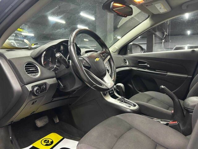 Серый Шевроле Круз, объемом двигателя 1.4 л и пробегом 130 тыс. км за 7200 $, фото 8 на Automoto.ua