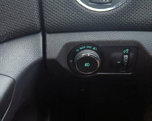 Сірий Шевроле Круз, об'ємом двигуна 1.4 л та пробігом 238 тис. км за 6700 $, фото 29 на Automoto.ua