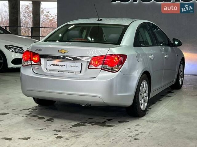 Сірий Шевроле Круз, об'ємом двигуна 1.8 л та пробігом 155 тис. км за 6850 $, фото 4 на Automoto.ua