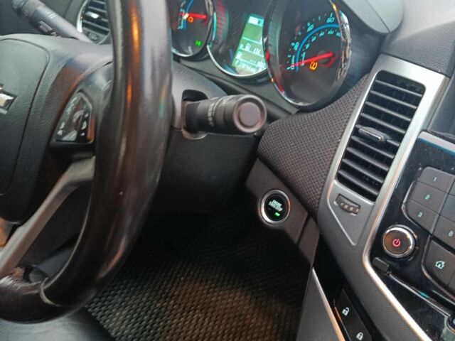 Серый Шевроле Круз, объемом двигателя 1.4 л и пробегом 238 тыс. км за 6300 $, фото 15 на Automoto.ua