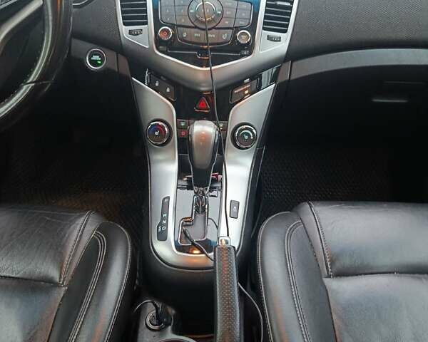 Сірий Шевроле Круз, об'ємом двигуна 1.4 л та пробігом 238 тис. км за 6700 $, фото 17 на Automoto.ua