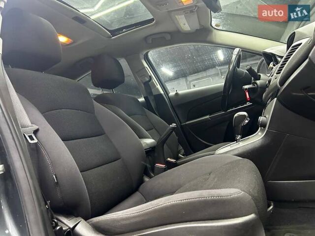 Сірий Шевроле Круз, об'ємом двигуна 1.4 л та пробігом 130 тис. км за 7200 $, фото 21 на Automoto.ua