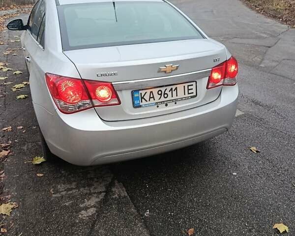 Сірий Шевроле Круз, об'ємом двигуна 1.4 л та пробігом 238 тис. км за 6700 $, фото 2 на Automoto.ua