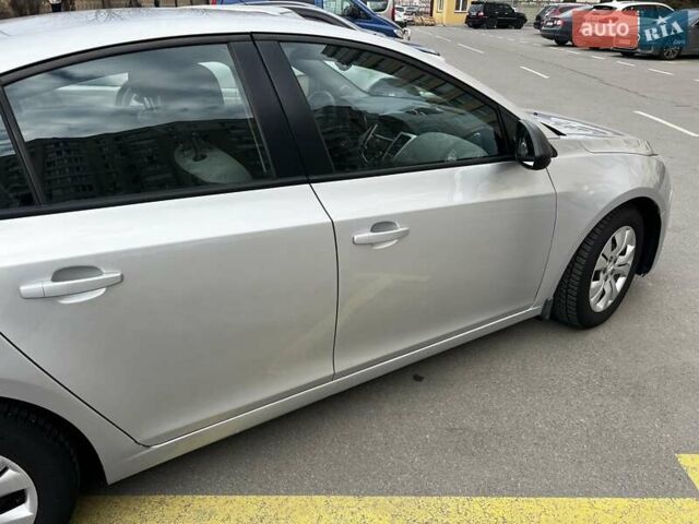Серый Шевроле Круз, объемом двигателя 1.82 л и пробегом 170 тыс. км за 6800 $, фото 14 на Automoto.ua