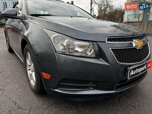 Сірий Шевроле Круз, об'ємом двигуна 1.4 л та пробігом 257 тис. км за 6440 $, фото 2 на Automoto.ua