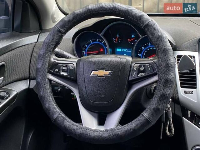 Серый Шевроле Круз, объемом двигателя 1.36 л и пробегом 233 тыс. км за 7090 $, фото 13 на Automoto.ua